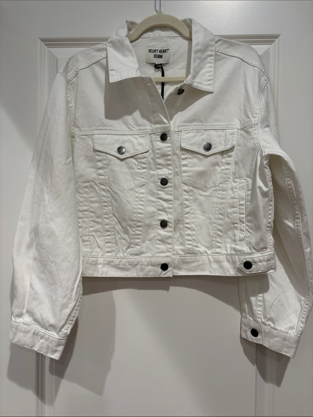 NWT Velvet Heart Women’s White Cropped oversized Denim Jacket, size L
